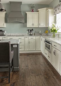 Transitional Kitchen Design by KSI Kitchen and Bath Toldeo, OH