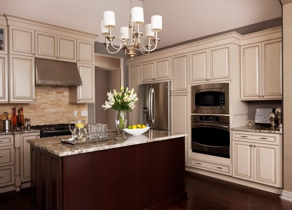 Traditional Style Kitchen Design in Macomb Twp, MI by KSI Kitchen and Bath