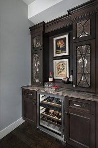 Traditional Butler Pantry