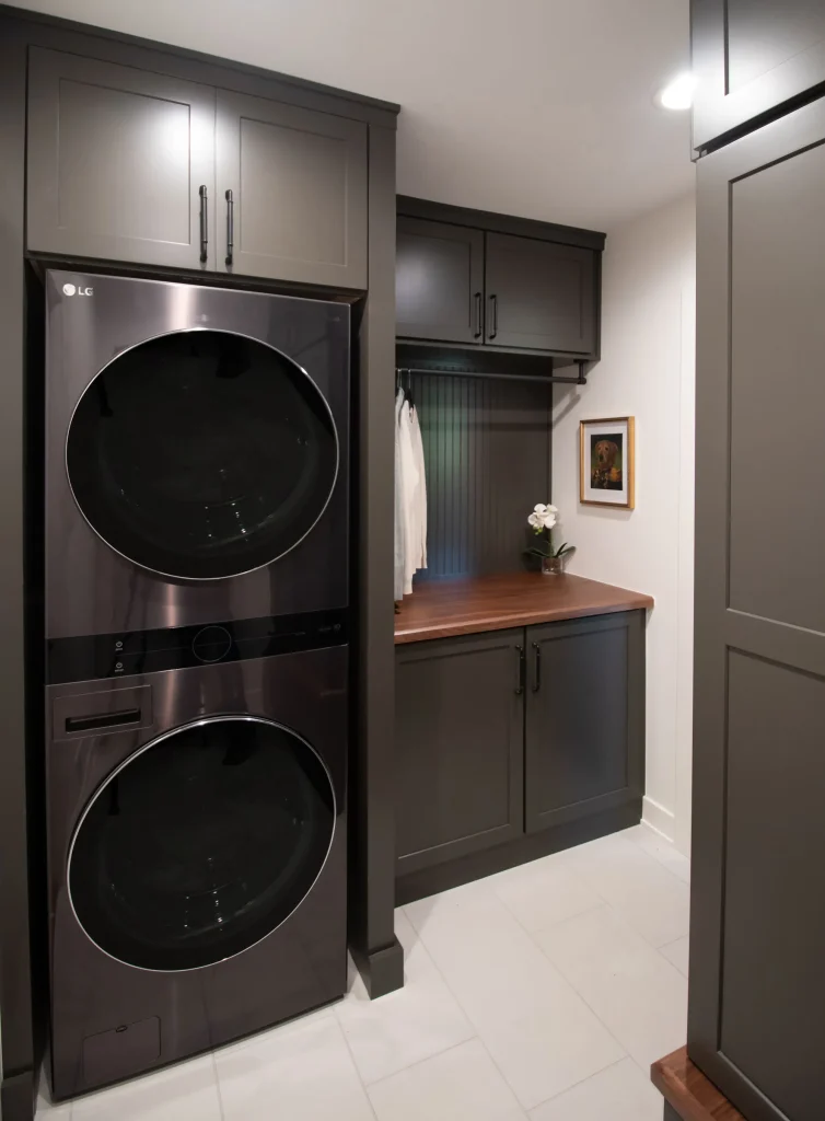 Brooke Dando - Schroeder - Laundry